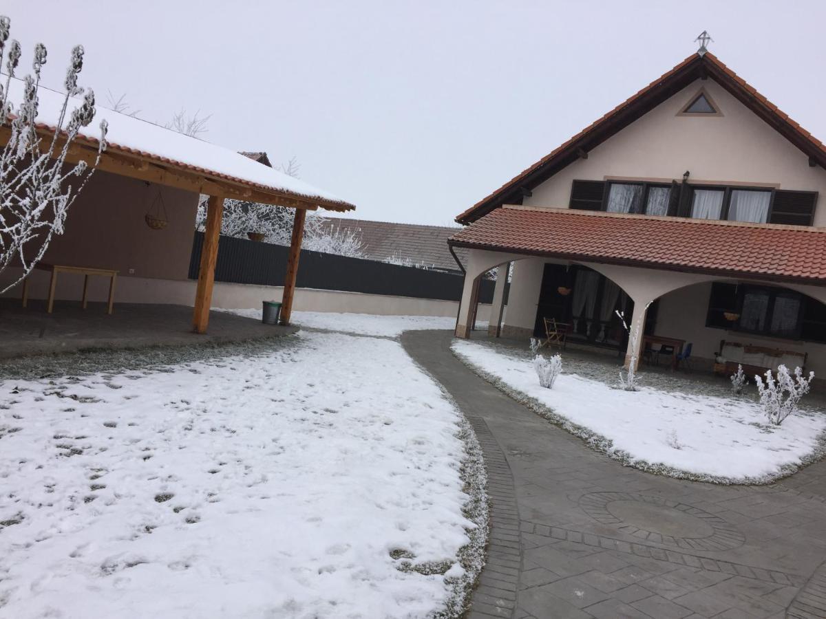 Pensiunea Simona Sîmbăta de Sus Exteriör bild