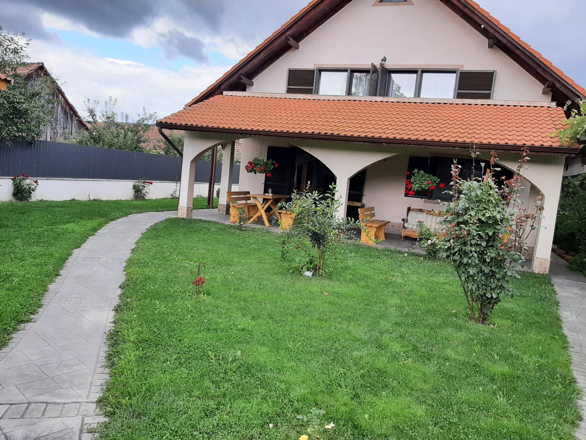 Pensiunea Simona Sîmbăta de Sus Rum bild